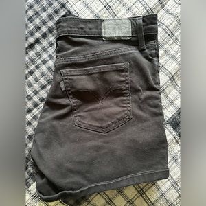 Levi Mid-Rise short
